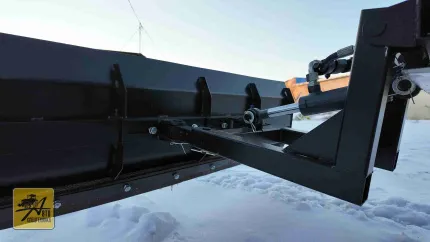 Минитрактор Феникс Р-2 с отвалом