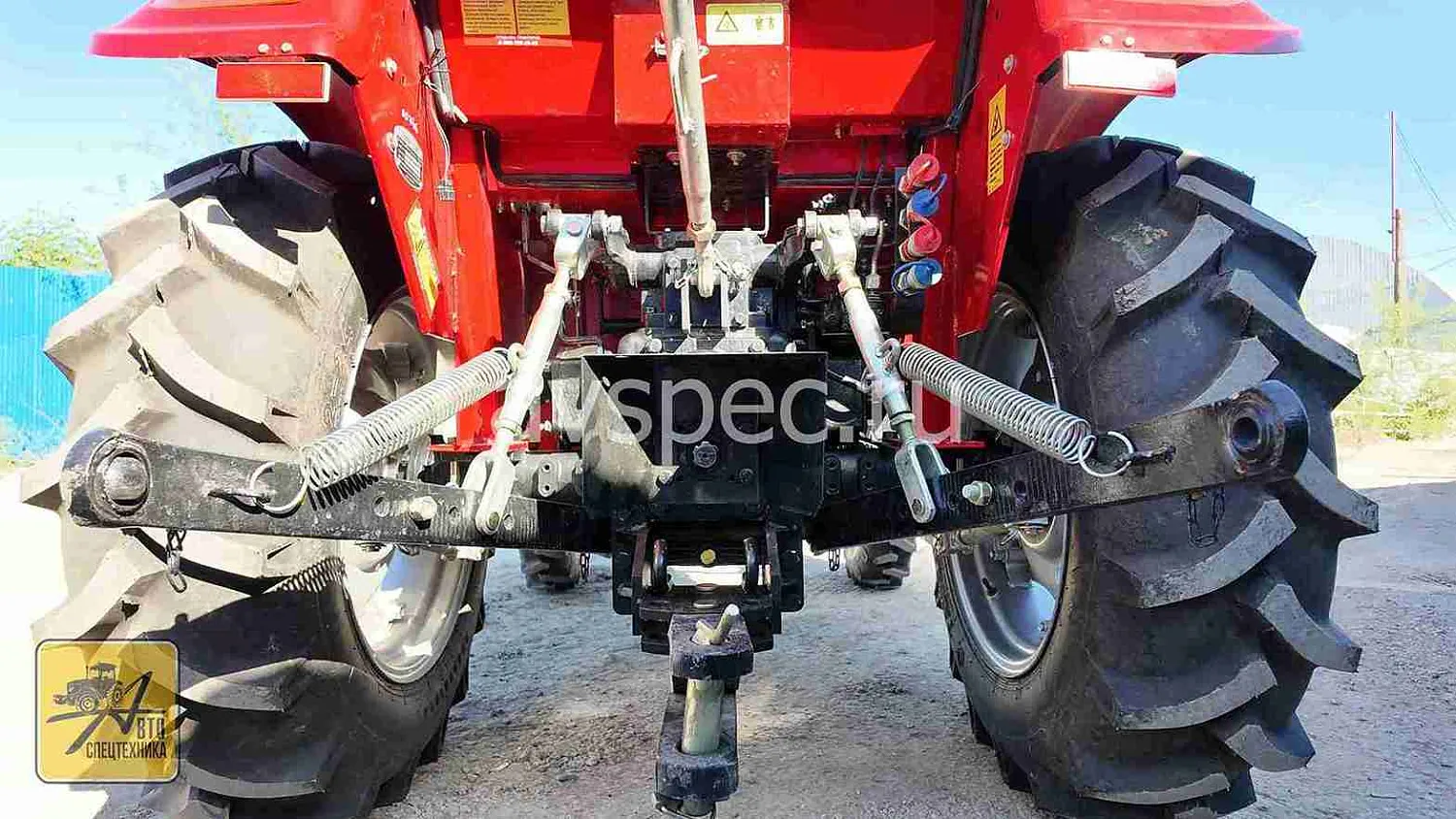 Горячее предложение на трактор Dongfeng DF-244 с кабиной